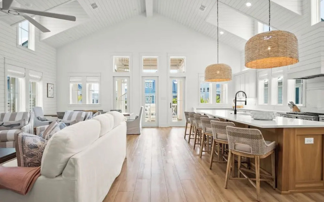 Salty Beaches 226 BAR