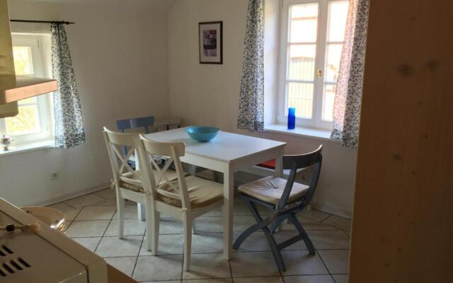 Alte Fischerkate und Möwennest