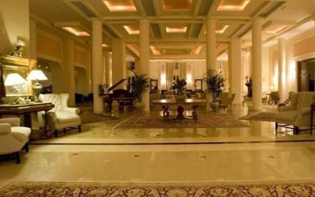 Comer Ionian Palace