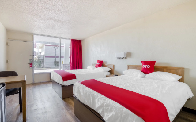 OYO Hotel Waco University Area/ I-35