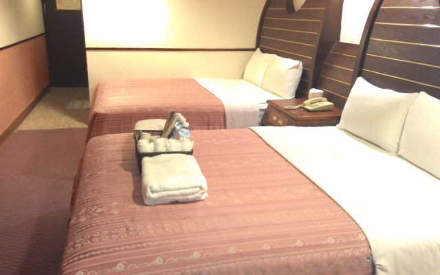 Ti Hwa Hotel