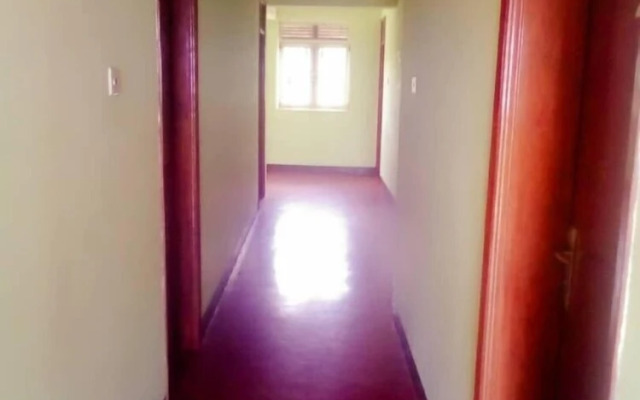 Zluxy Apartments  & Hotel