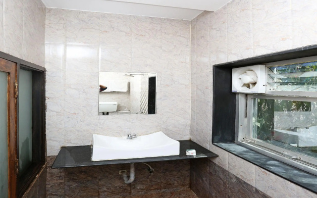 OYO 6325 Hotel Kiran