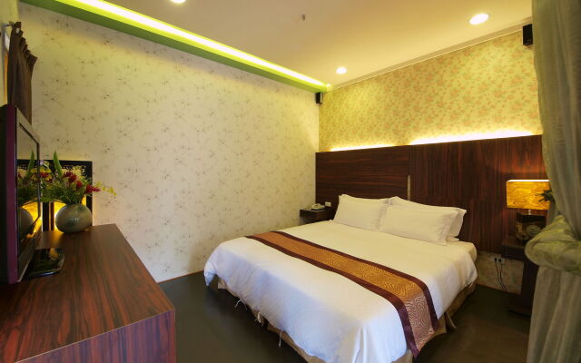Grand Orchid Villa Resort