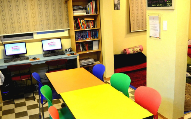 Kimchee Hongdae Guesthouse - Hostel