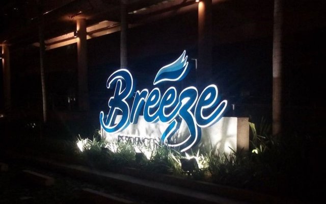 SeaBreeze at Breeze Residences