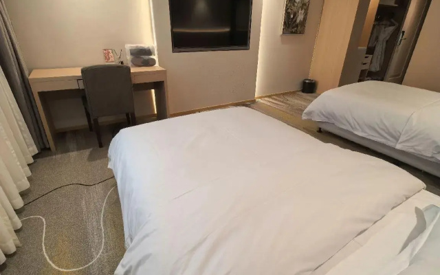 Lianhua Hotel