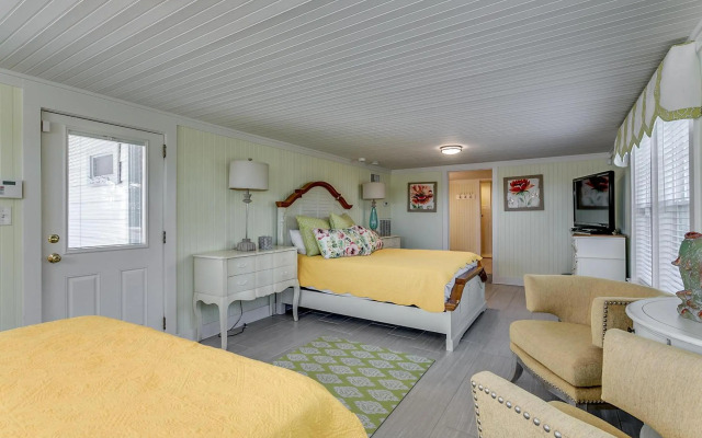 -Under The Sea (8 Bdrm / 7 Bath, Sleeps 22)