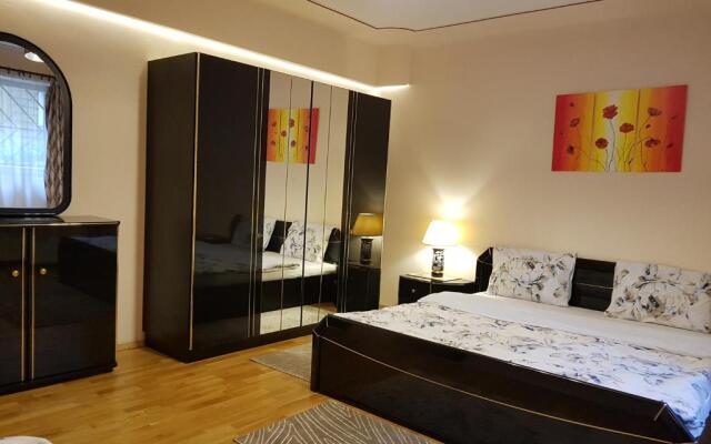 Palma Villa in City Park Budapest - semi suteren