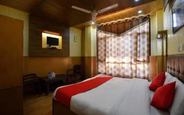 OYO 24828 Hotel Akshay