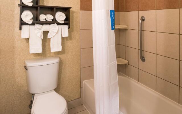 Hampton Inn & Suites Ontario