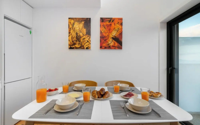 C314 Riverside View Premium Apartment w/ AC & Terrace