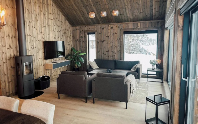 Modern Mountain Cabin - 3 Bedrooms - Sleeps 7