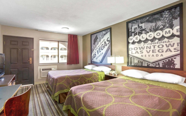 Super 8 by Wyndham Las Vegas Nellis AFB Area