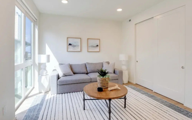 Seaside Vacation Rental w/ On-site Beach Access!