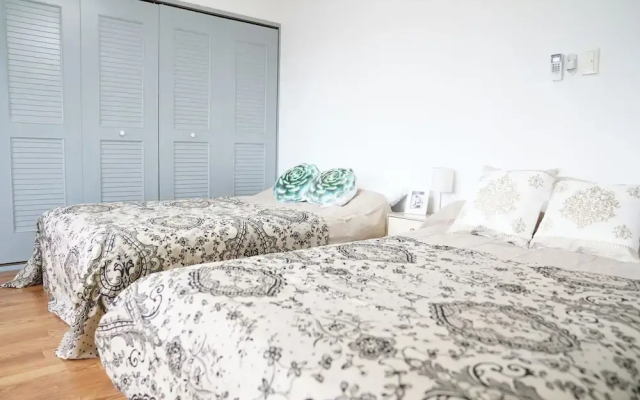 Metro Daikoku Apartment