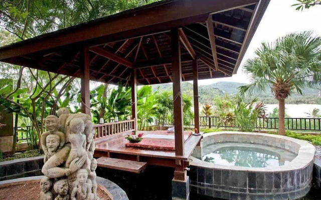 Solymar Villa