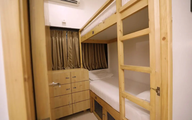 Nap Manor Hostels