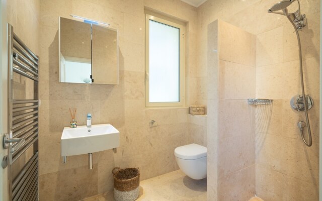 Blue Dream Cannes Guesthouse