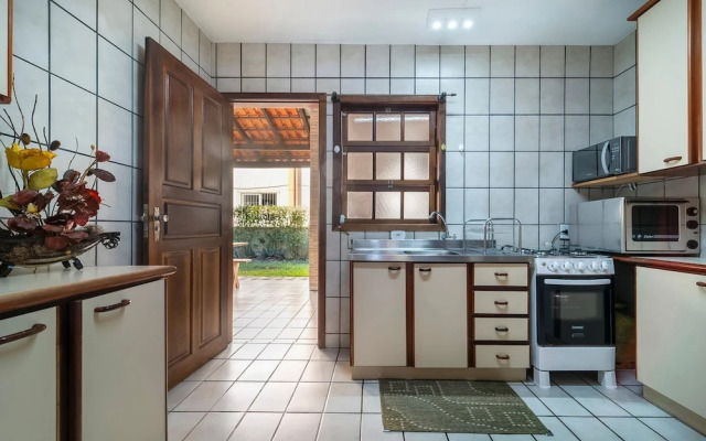 914B - Casa 3 dormitórios em Bombas SC