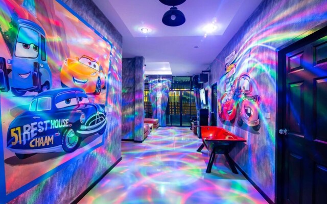 Rest House Supercar Pool Villa