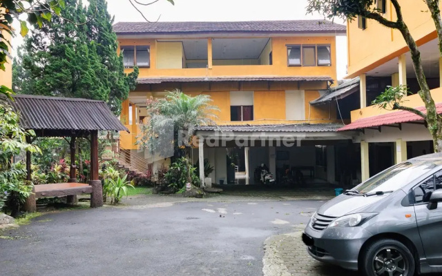 Wisma 24 at Hankam Puncak RedPartner