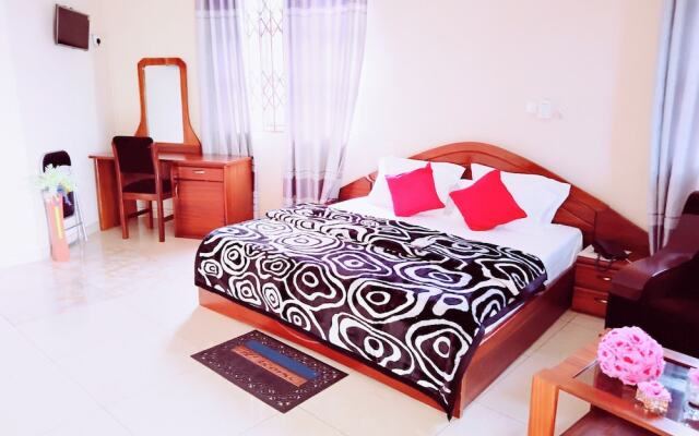 Room-renajoe Ejisu-kubease