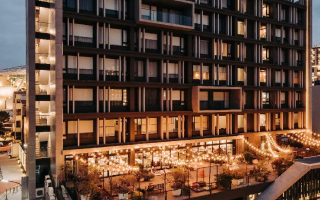 U.I.J Hotel & Hostel