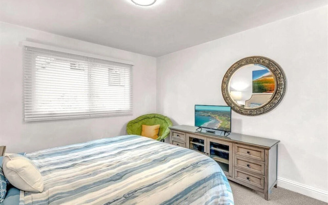 Pebble Beach Barking Seals - 5min Walk to the Beach!