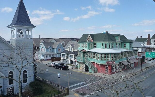 Boards Edge 102 - 4 Br Townhouse