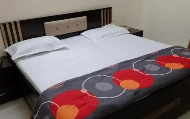 Goroomgo Royal Elite Inn Jalandhar
