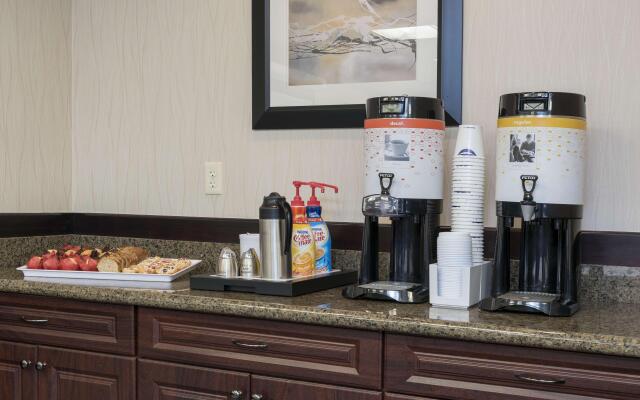 Hampton Inn Detroit/Roseville