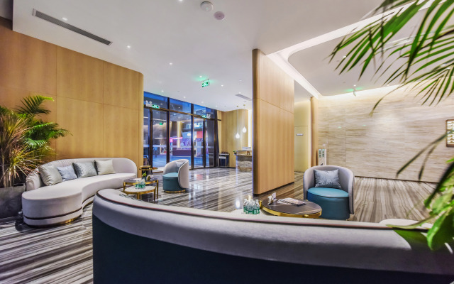 Kuanrong Suite Hotel (Chimelong Wanda Store in Panyu, Guangzhou)