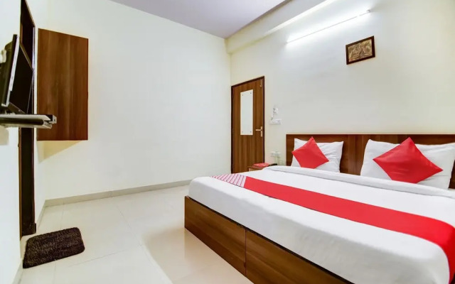 Oyo Flagship 28716 Panchasheel Enclave