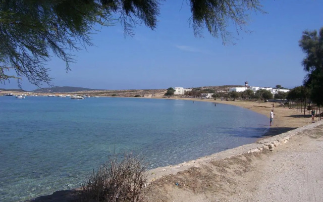 Hotel Roussos Beach