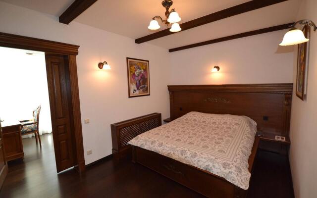M.S. Kuznetsov Apartments Luxury Villa