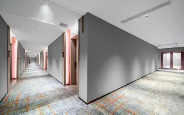 Yicheng Hotel