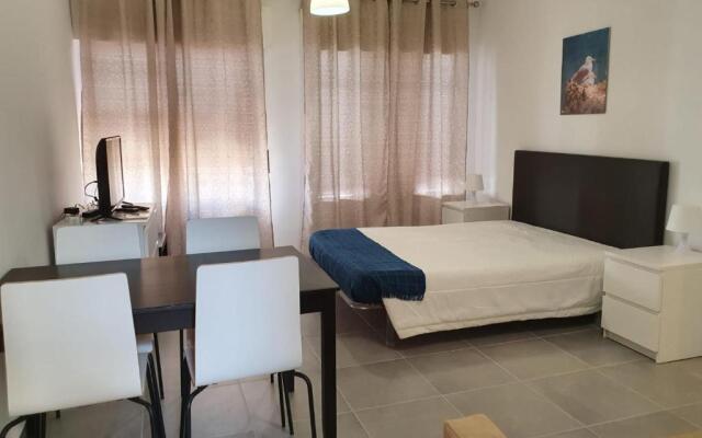 Varandas do Mar 3- Remodelado, Wifi, 150mt Praia