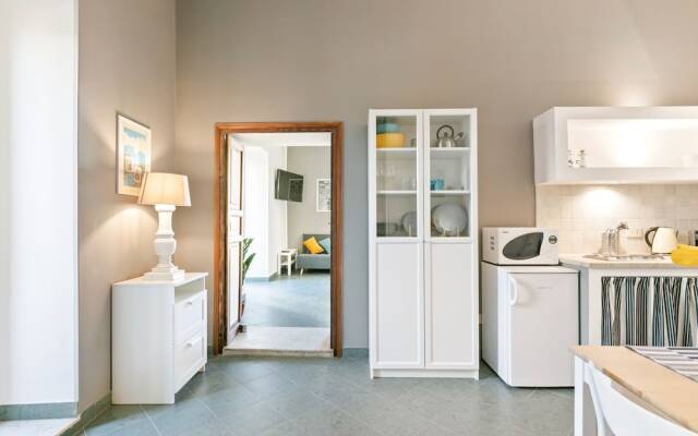 Stylish Flat Maqueda