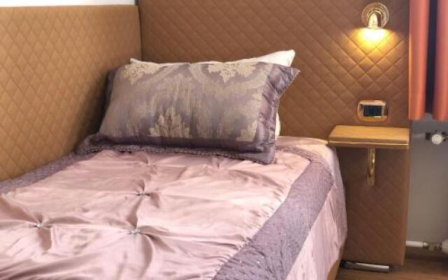Golden Gapa Central Family Apartment 29