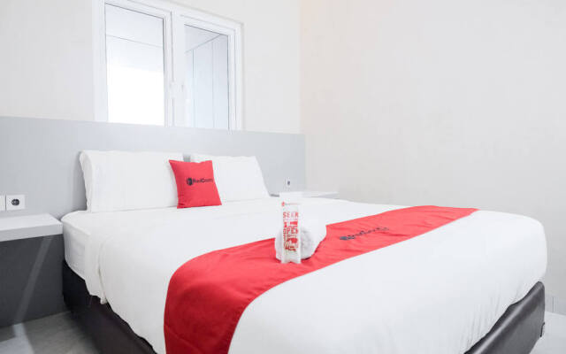 RedDoorz Plus near Deli Park Mall Medan