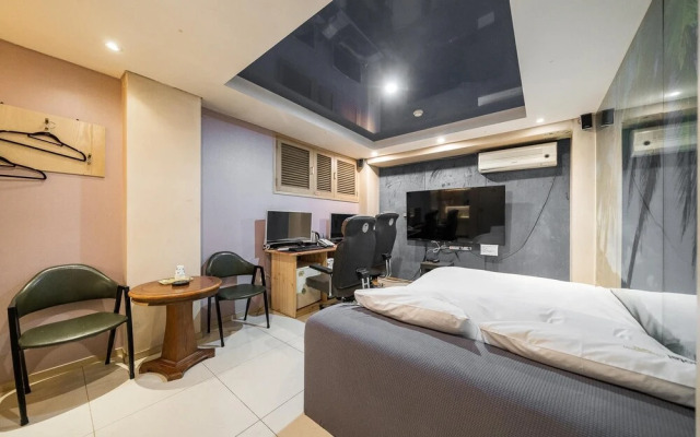Yongin Chameleon