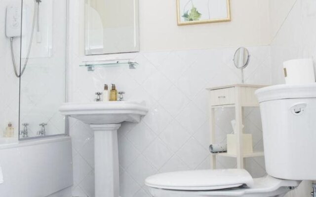 26 The Crescent - Guest House