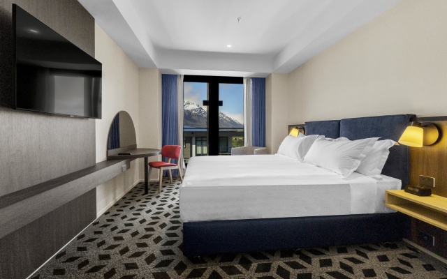Holiday Inn Queenstown Remarkables Park by IHG – Guest Rooms – Queenstown