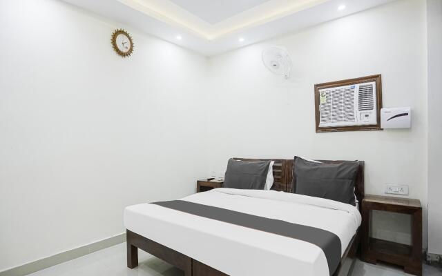 Collection O 85894 Hotel City Light Guest House