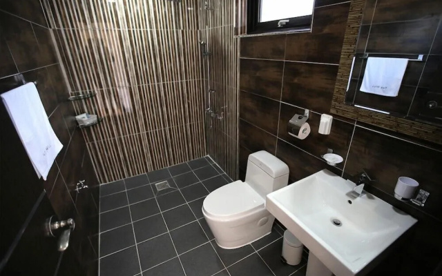 The Hill Pool Villa Pension