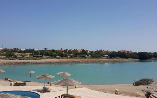 Gouna 1 BR shared pool and lagoon