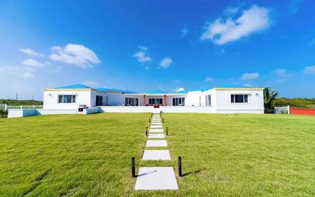 4-bed Villa, Pool, Parking