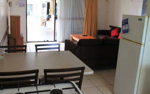 Oasis Inn Cairns
