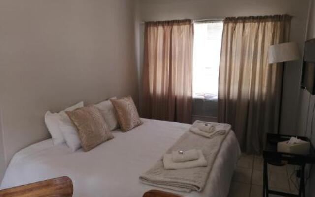 Swartberg Guest House